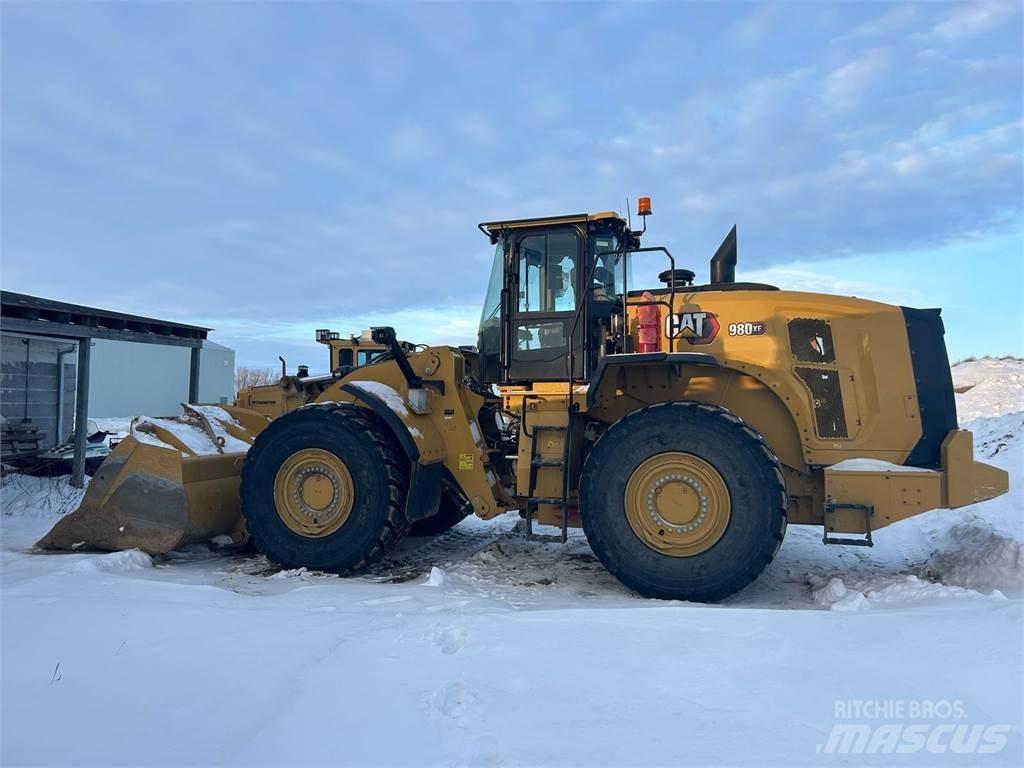 CAT 980M Gumikerekes homlokrakodók