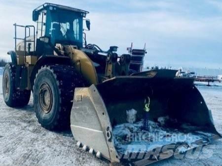 CAT 980M Gumikerekes homlokrakodók