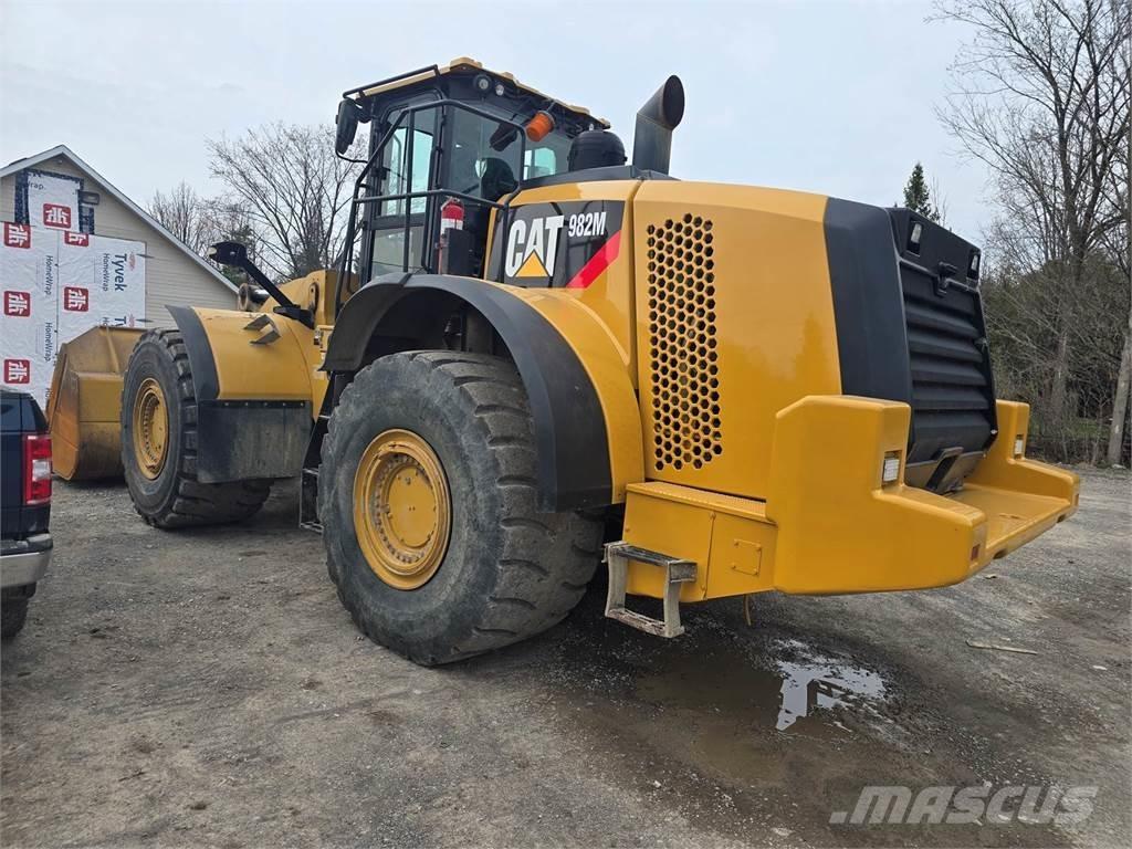 CAT 982M Gumikerekes homlokrakodók