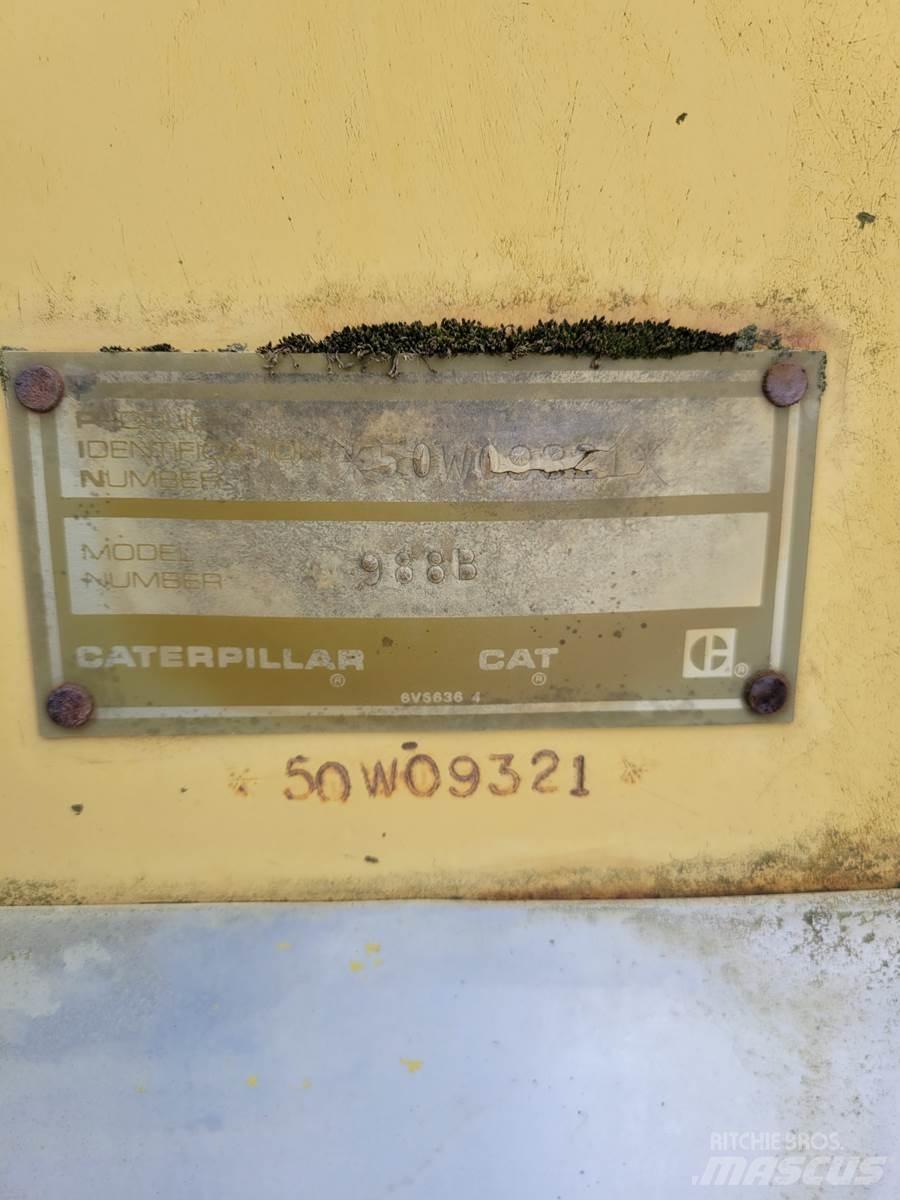 CAT 988B Gumikerekes homlokrakodók