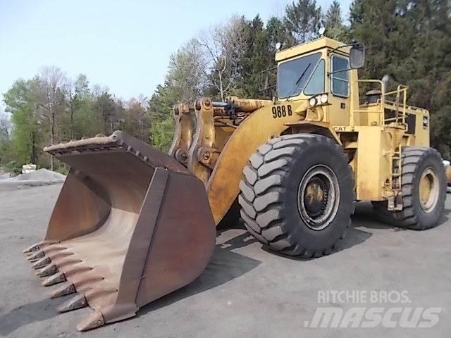 CAT 988B Gumikerekes homlokrakodók