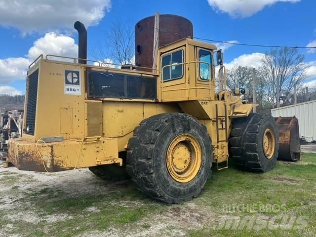 CAT 988B Gumikerekes homlokrakodók