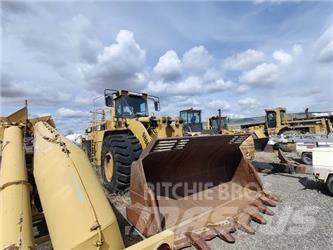 CAT 988F Gumikerekes homlokrakodók