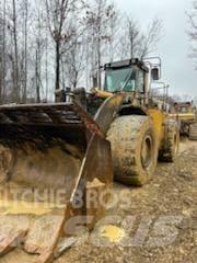 CAT 988F Gumikerekes homlokrakodók