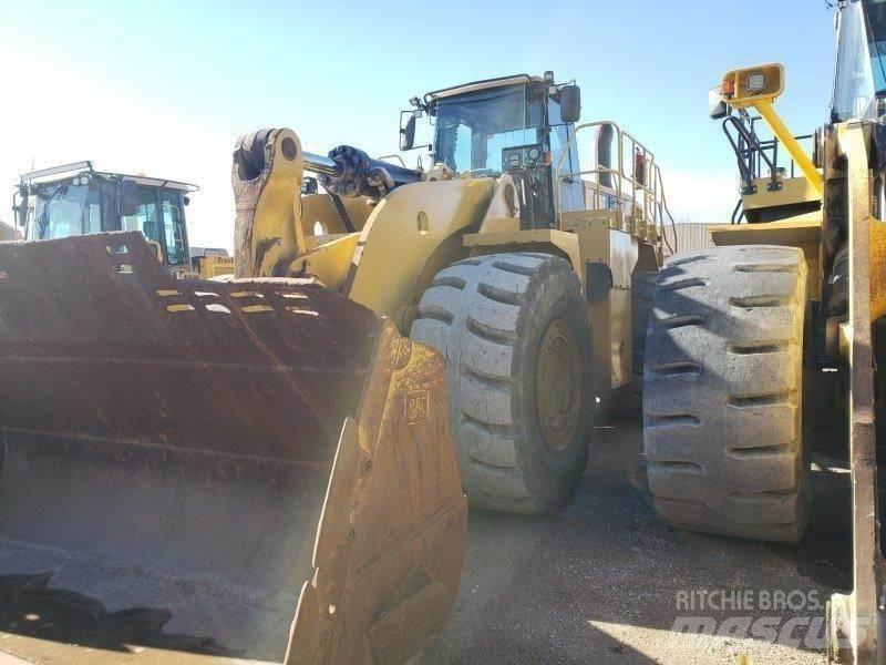 CAT 988K Gumikerekes homlokrakodók