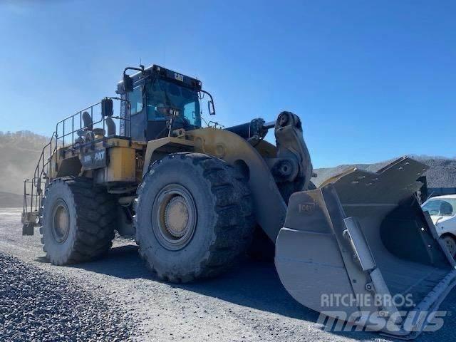 CAT 990K Gumikerekes homlokrakodók