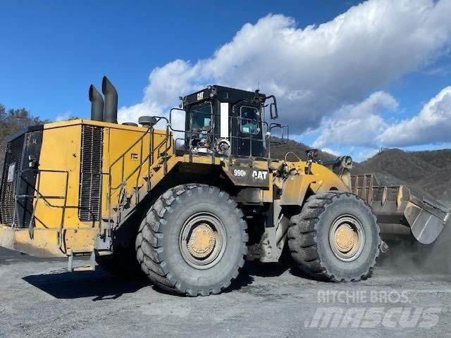 CAT 990K Gumikerekes homlokrakodók