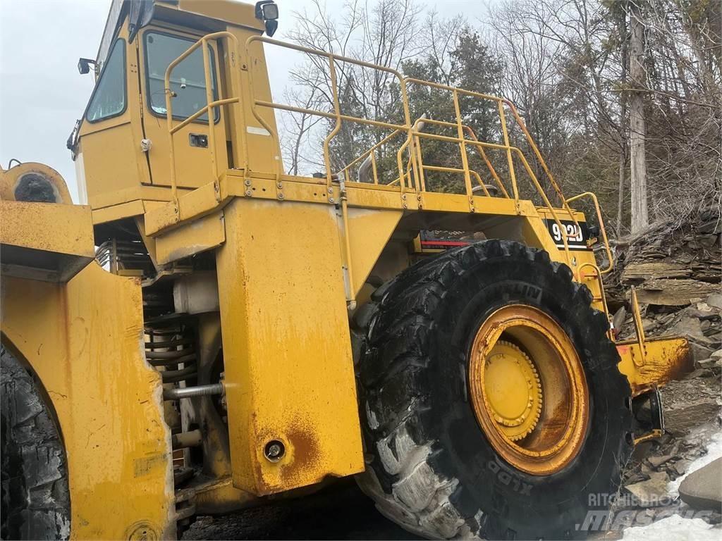 CAT 992D Gumikerekes homlokrakodók