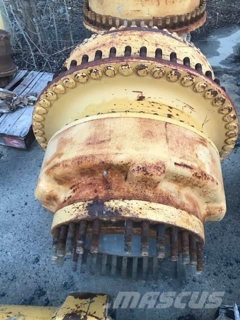 CAT 992D Gumikerekes homlokrakodók