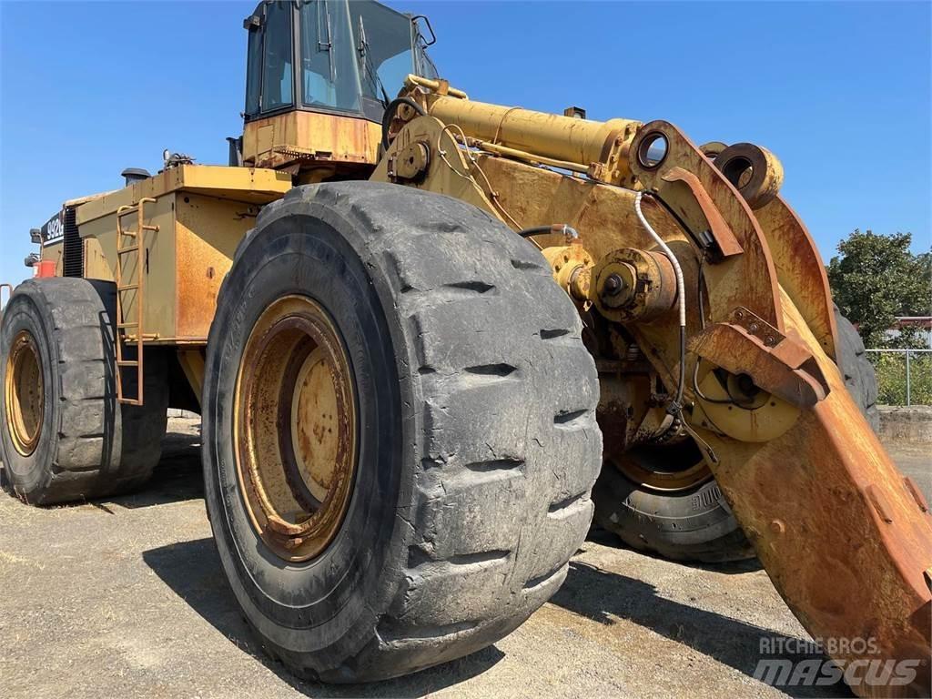 CAT 992G Gumikerekes homlokrakodók