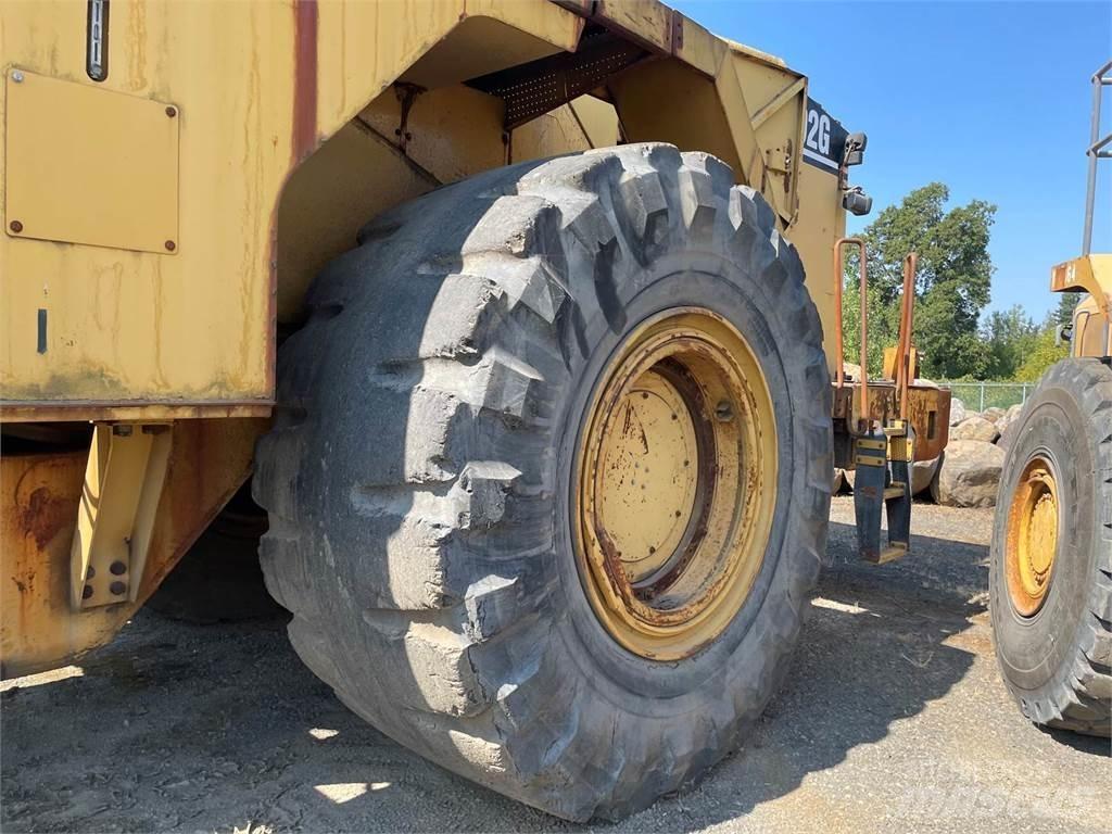 CAT 992G Gumikerekes homlokrakodók