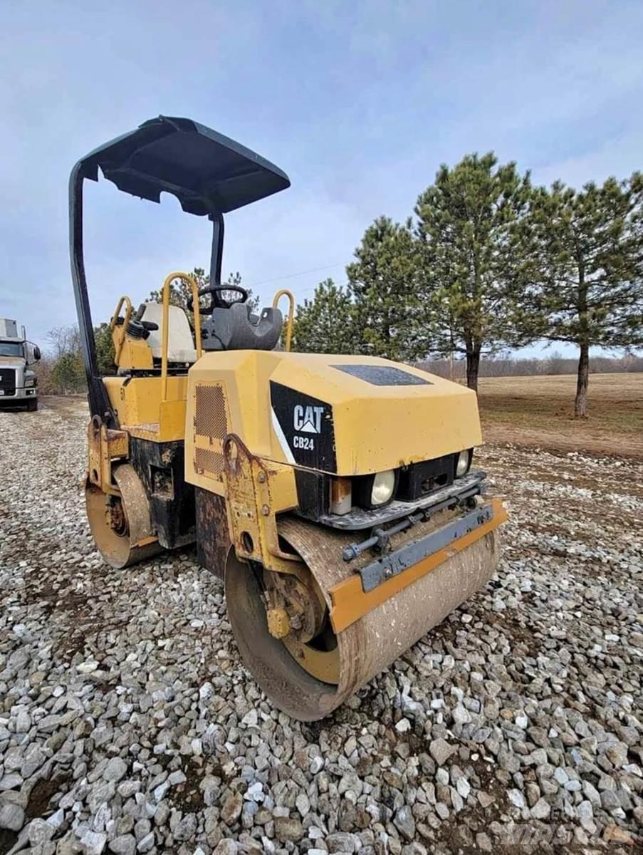 CAT CB24 Egydobos hengerek