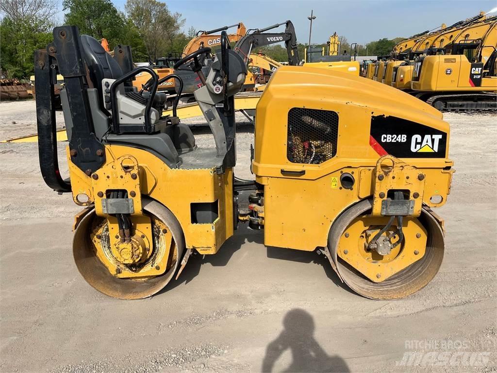 CAT CB24B Egydobos hengerek