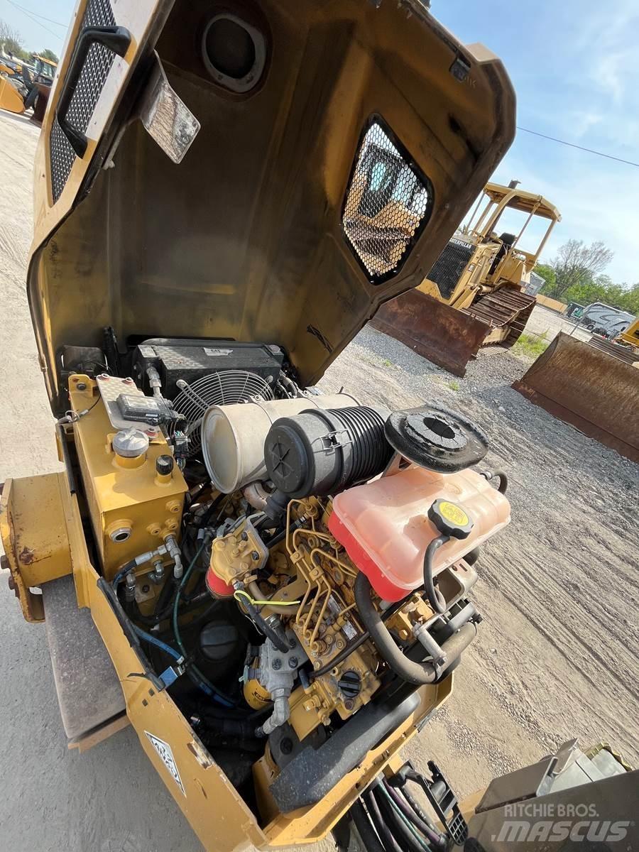 CAT CB24B Egydobos hengerek