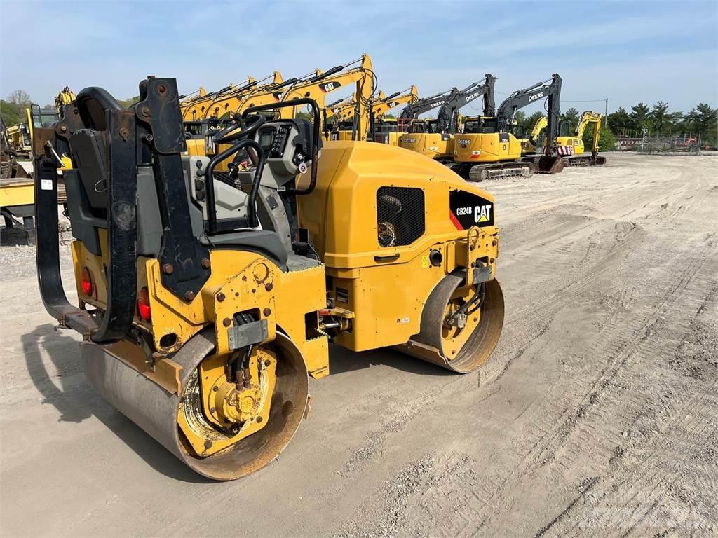CAT CB24B Egydobos hengerek