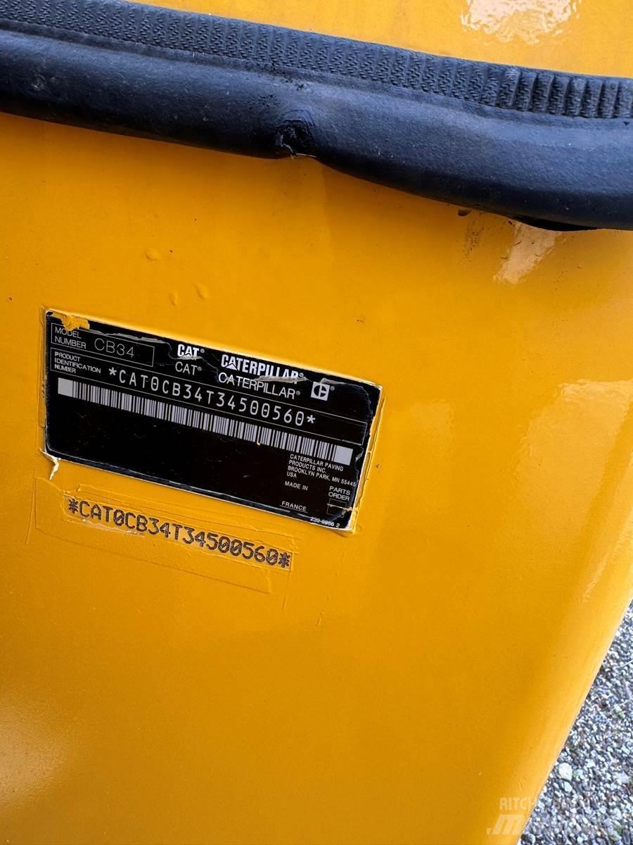 CAT CB34 Aszfalt terítõ gépek
