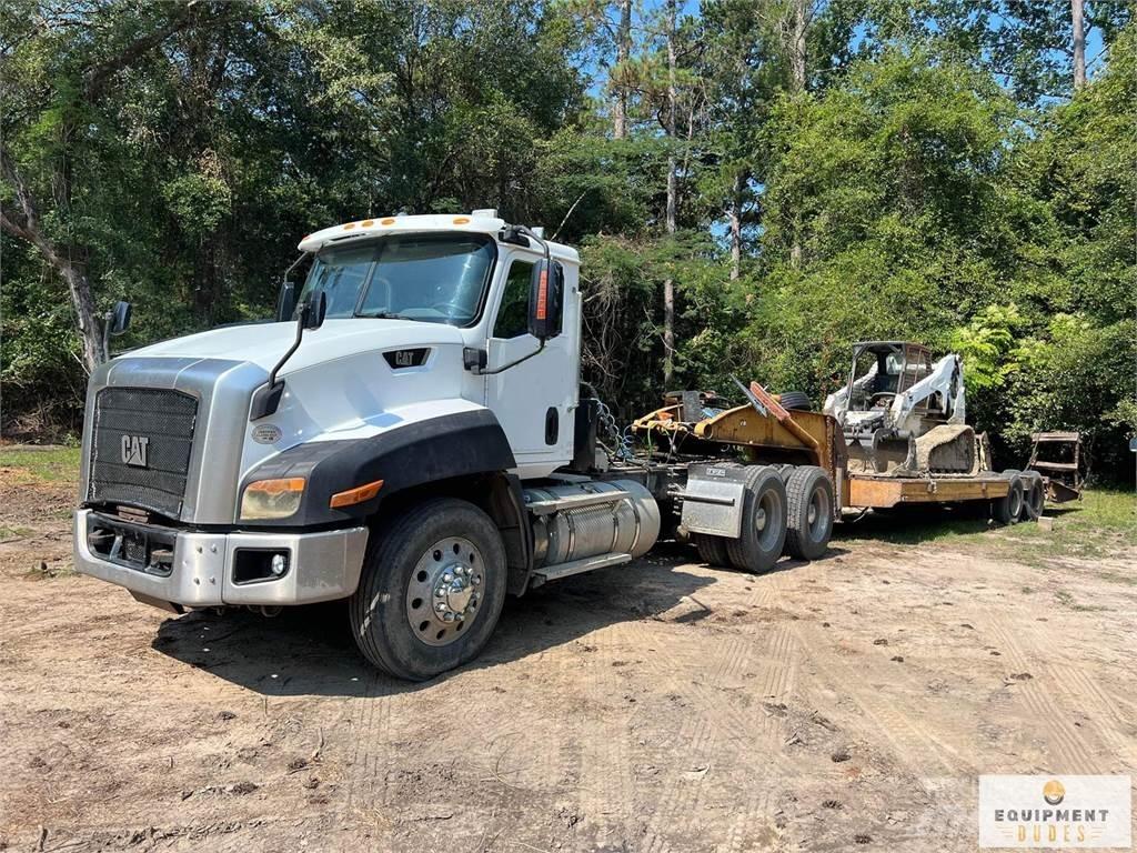 CAT CT660S Nyergesvontatók