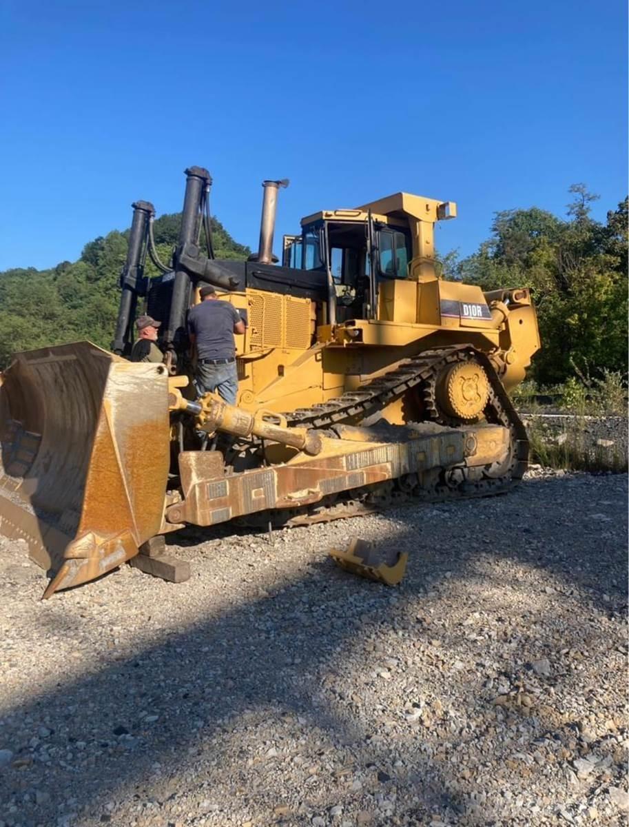 CAT D10R lánctalpas dózerek