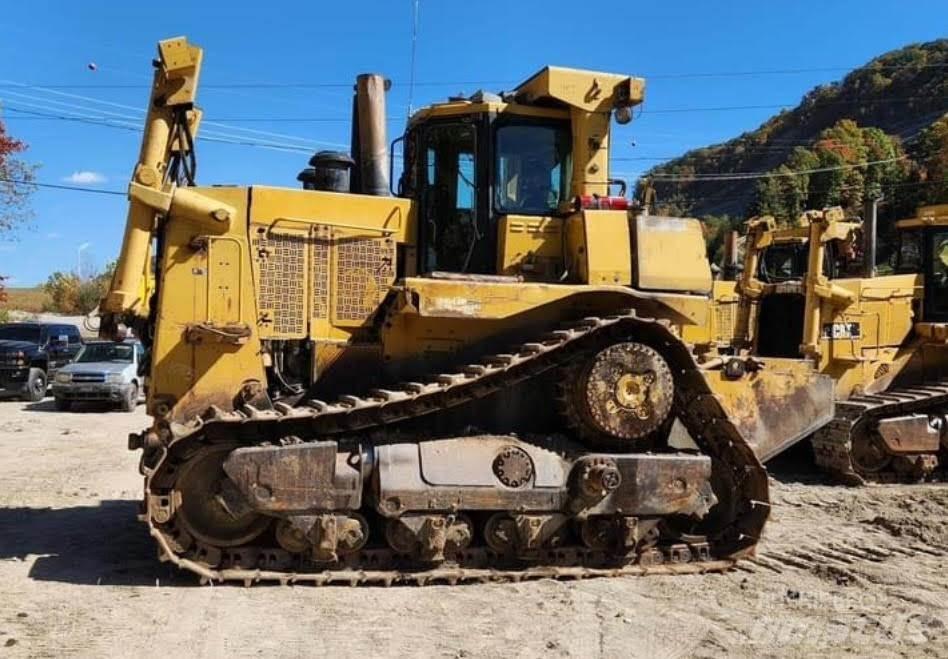 CAT D10T lánctalpas dózerek