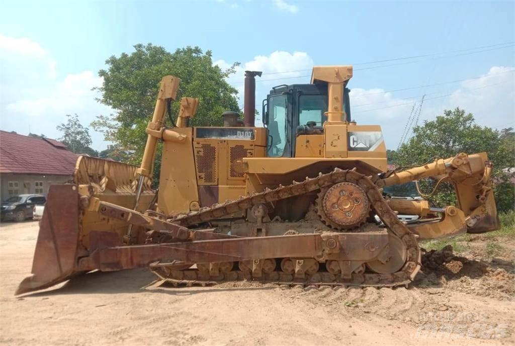 CAT D10T lánctalpas dózerek