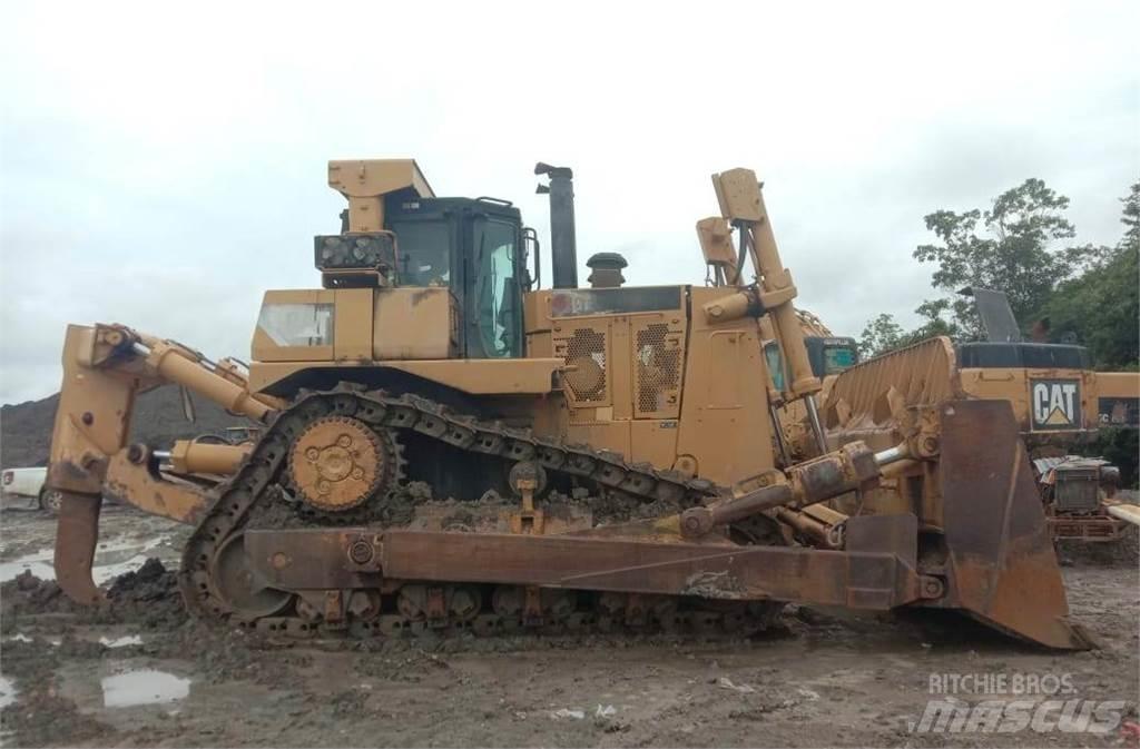 CAT D10T lánctalpas dózerek