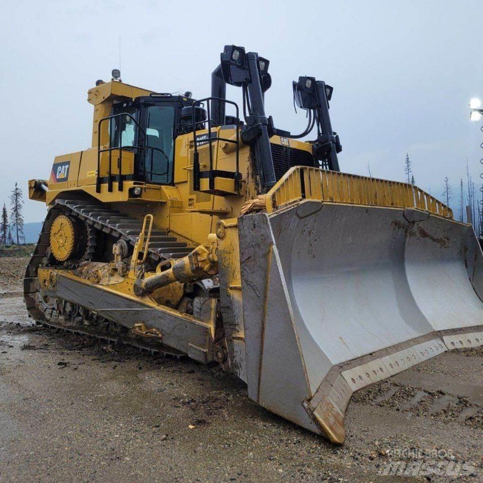 CAT D10T lánctalpas dózerek
