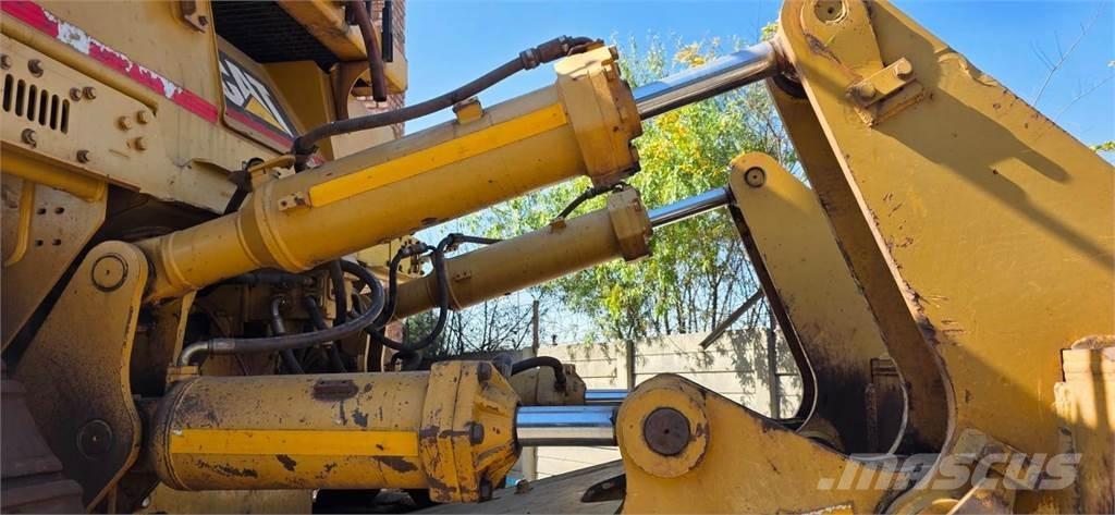 CAT D10T lánctalpas dózerek
