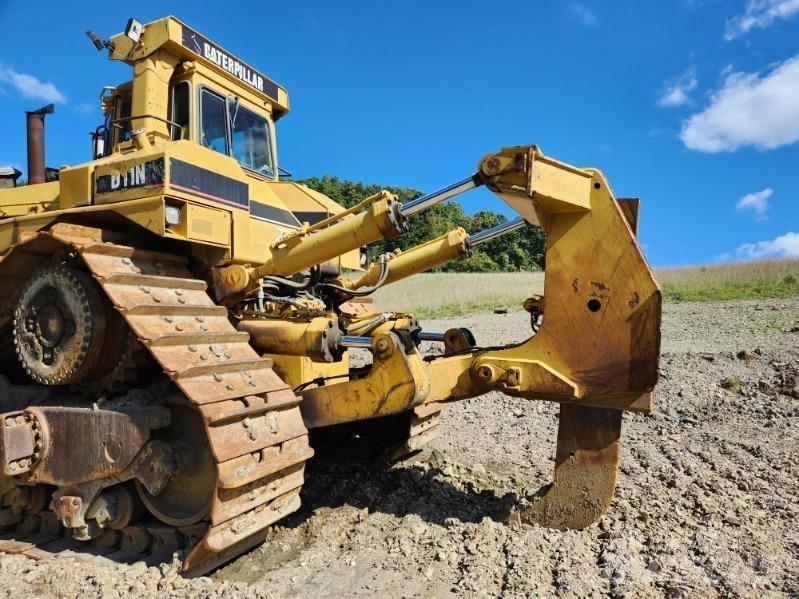 CAT D11N lánctalpas dózerek