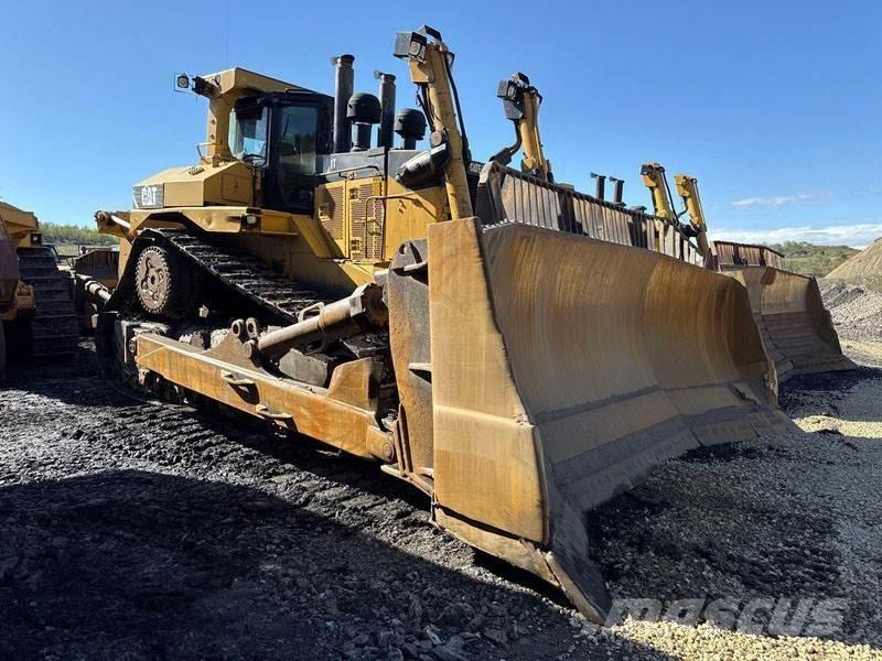 CAT D11T lánctalpas dózerek