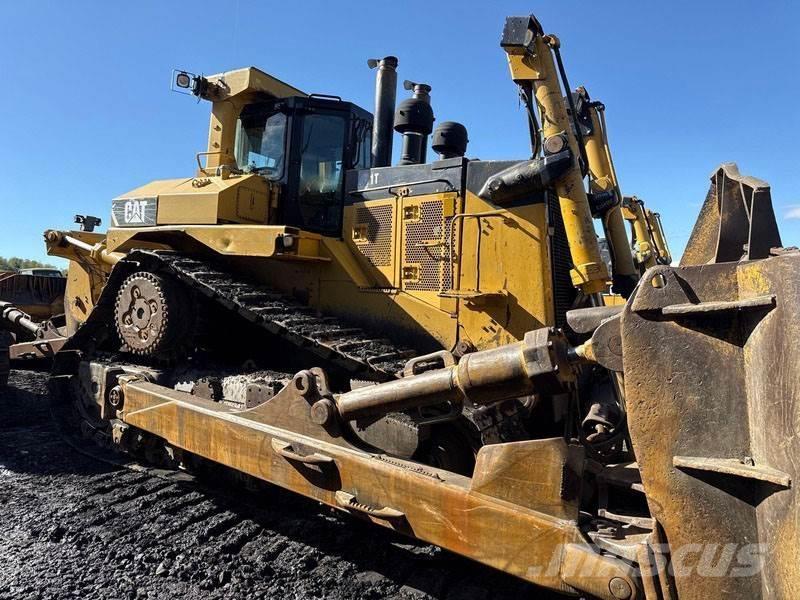 CAT D11T lánctalpas dózerek
