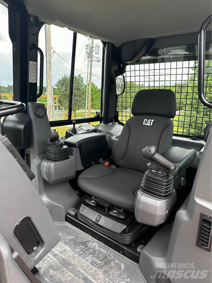 CAT D3 lánctalpas dózerek