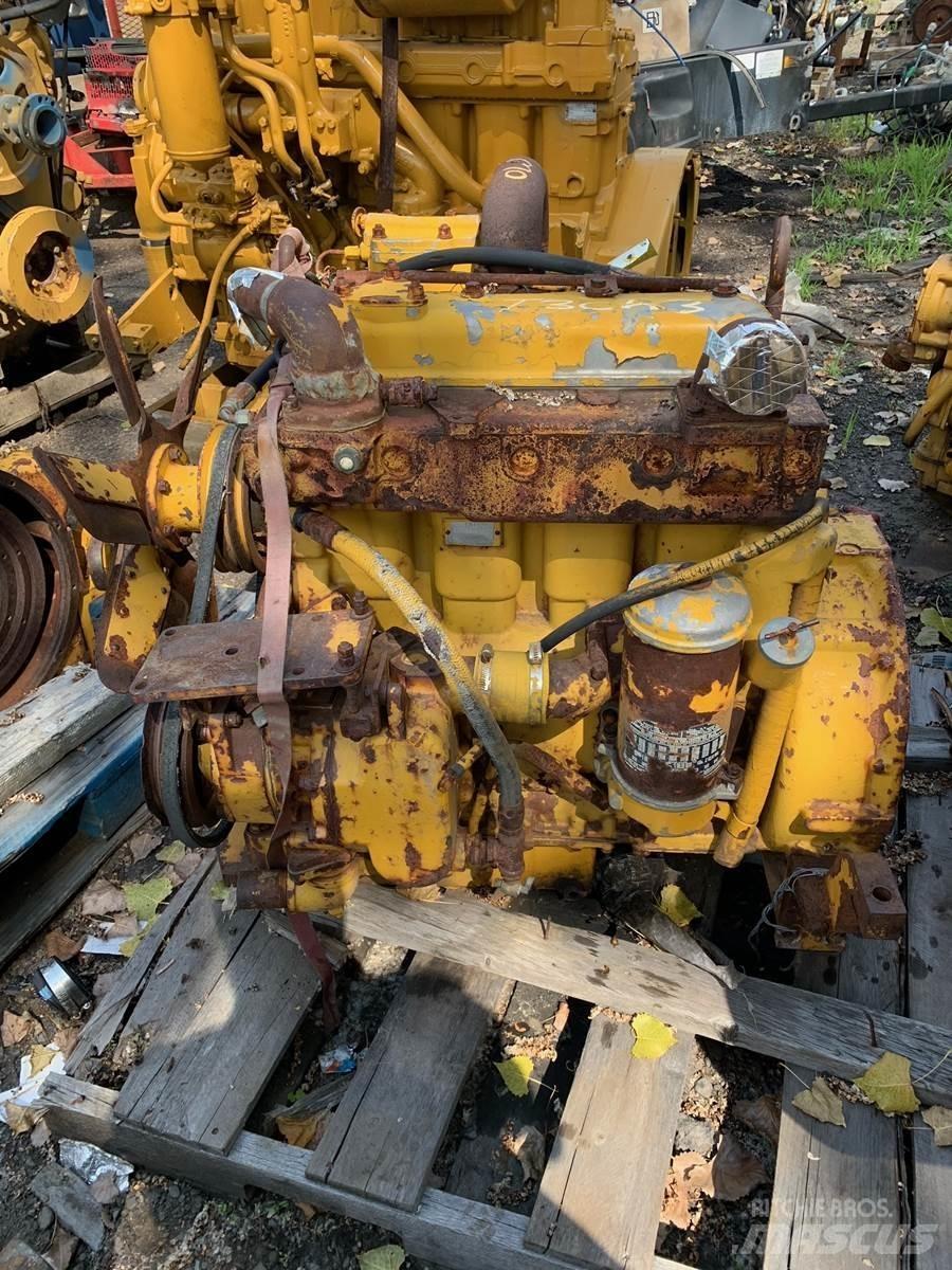 CAT D330 Motorok