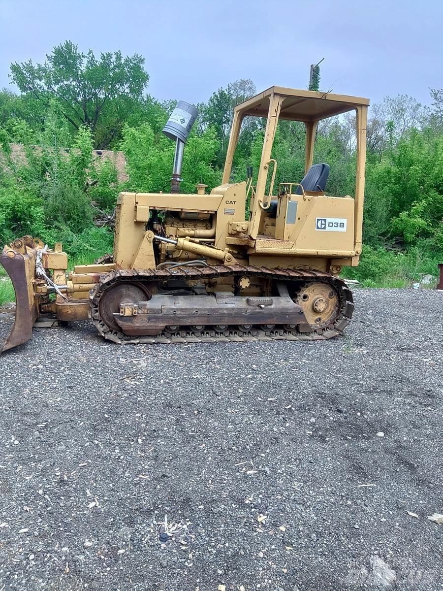 CAT D3B lánctalpas dózerek