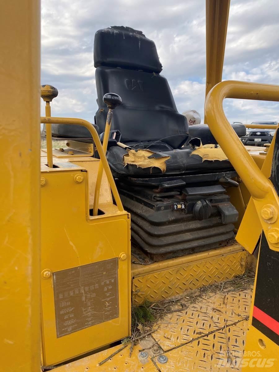 CAT D3C lánctalpas dózerek