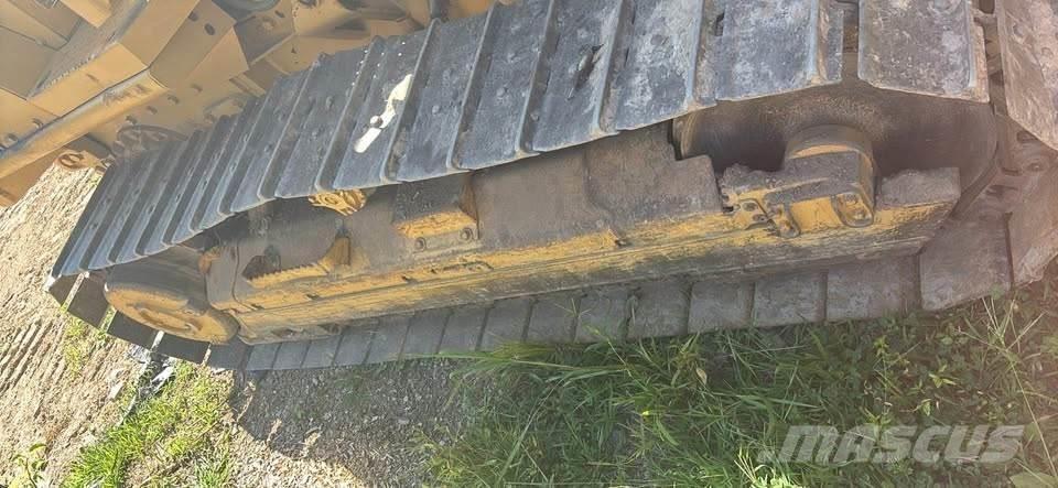 CAT D3C XL lánctalpas dózerek