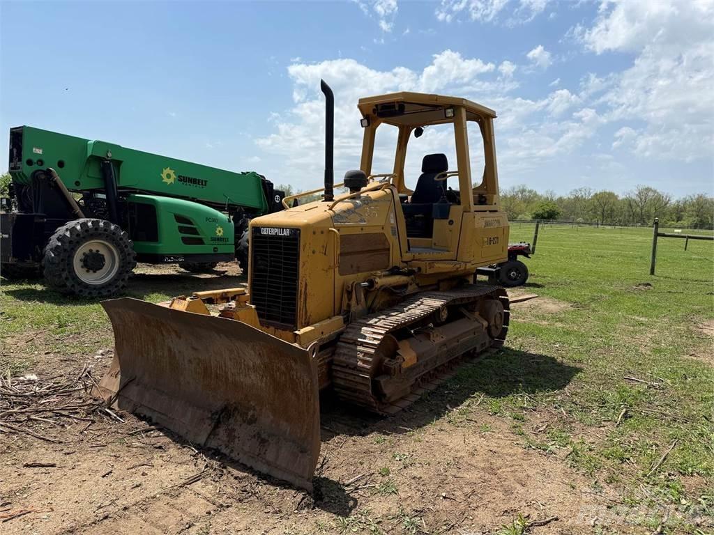 CAT D3G XL lánctalpas dózerek