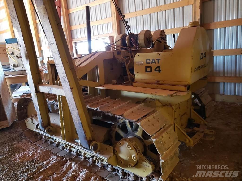 CAT D4 Csőfektető dózerek