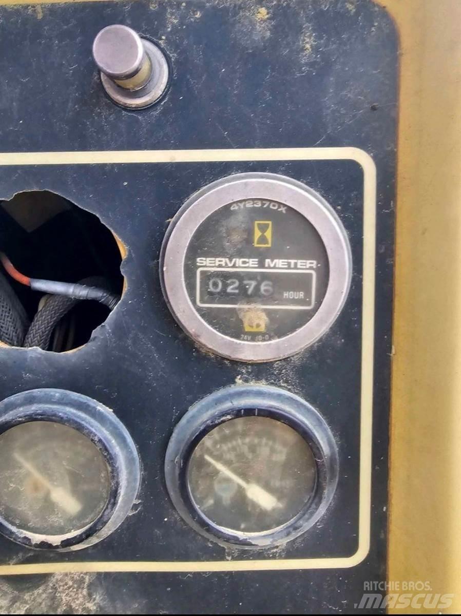 CAT D4H II lánctalpas dózerek