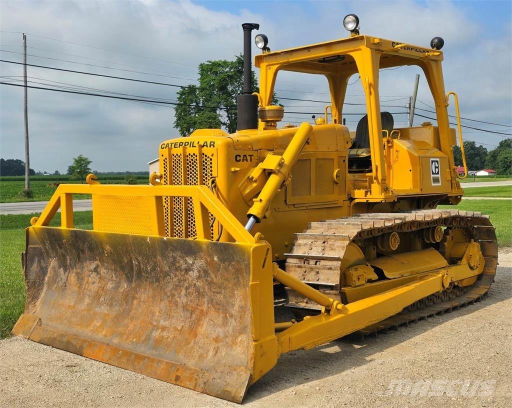 CAT D5B lánctalpas dózerek