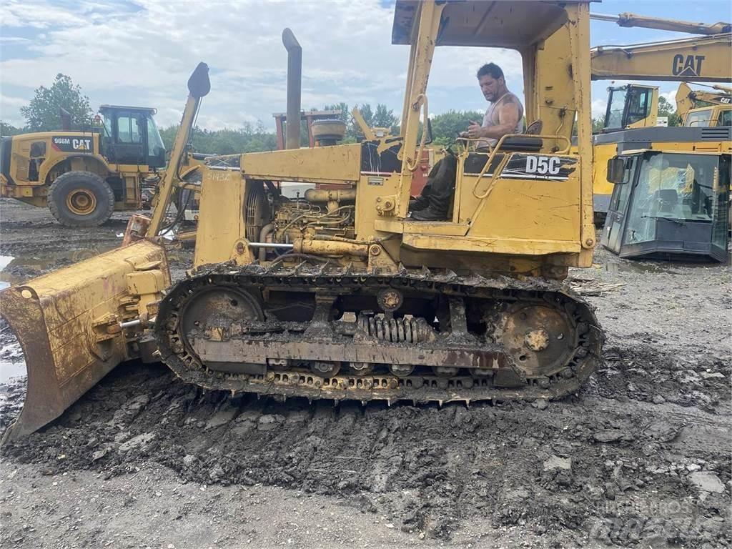 CAT D5C lánctalpas dózerek