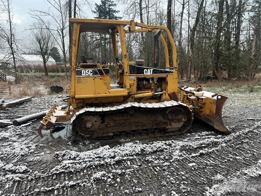 CAT D5C lánctalpas dózerek