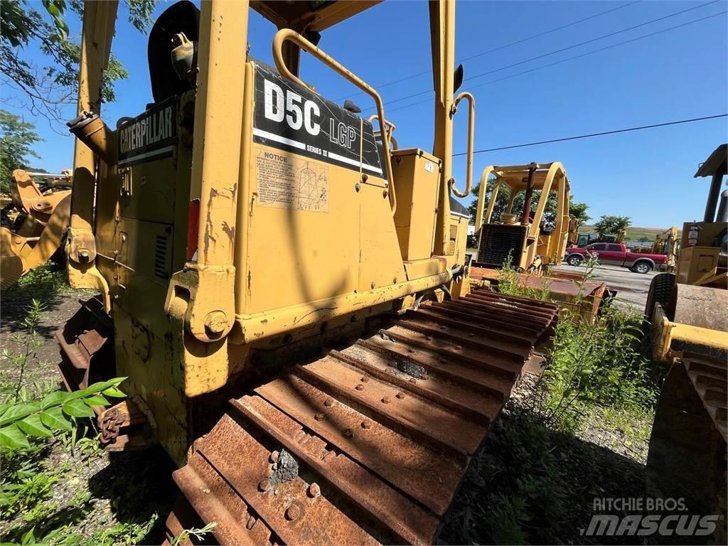 CAT D5C lánctalpas dózerek