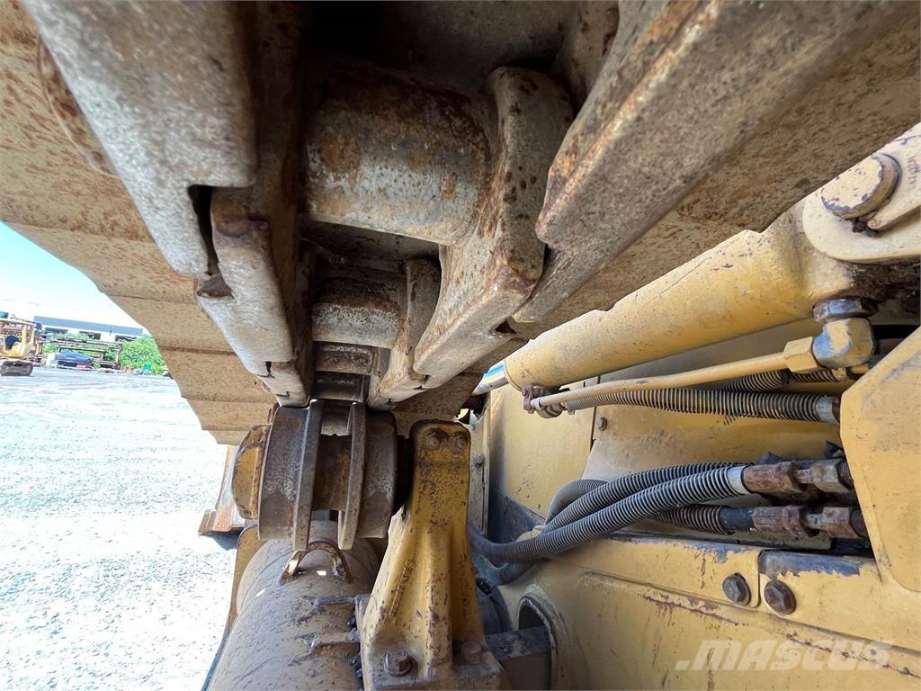 CAT D5N lánctalpas dózerek