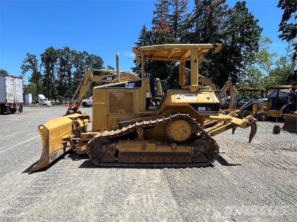 CAT D5N lánctalpas dózerek