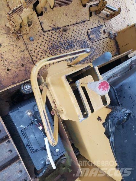 CAT D6C lánctalpas dózerek