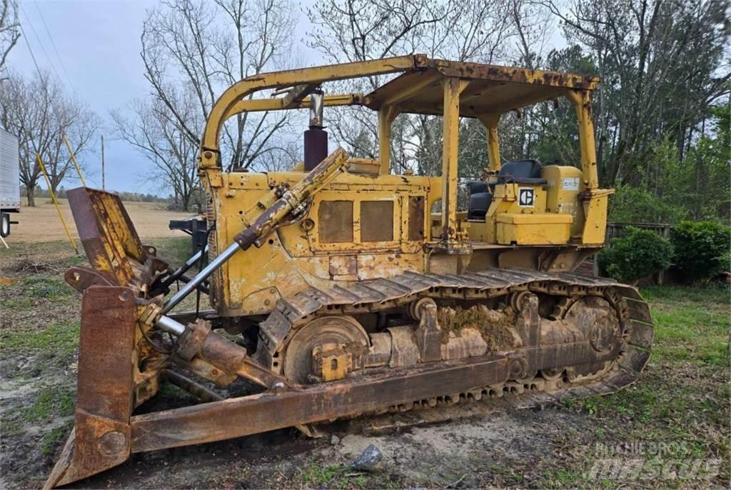 CAT D6C lánctalpas dózerek