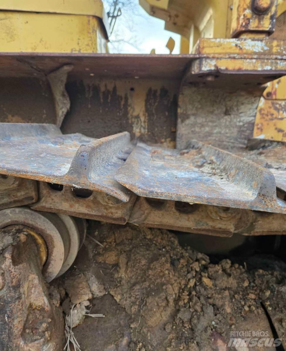 CAT D6C lánctalpas dózerek