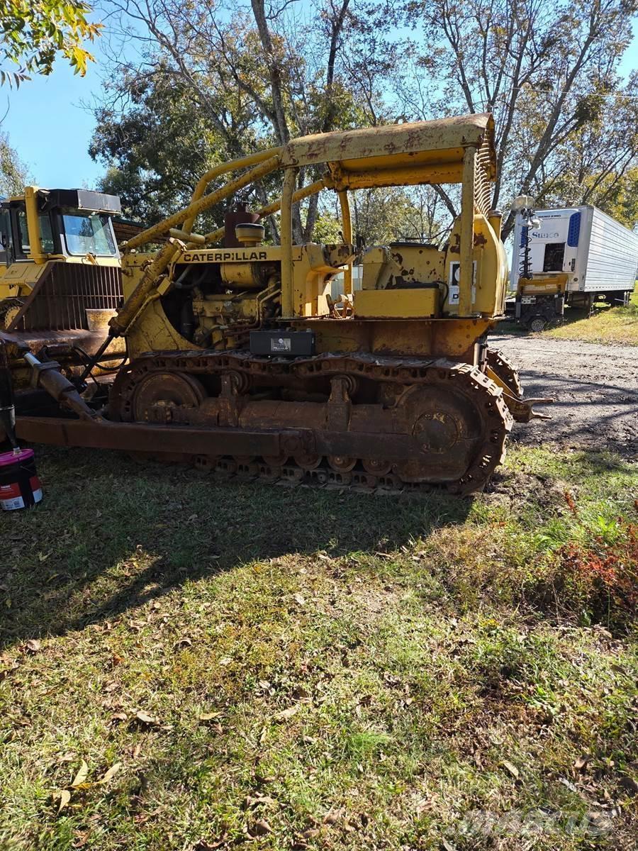 CAT D6C lánctalpas dózerek