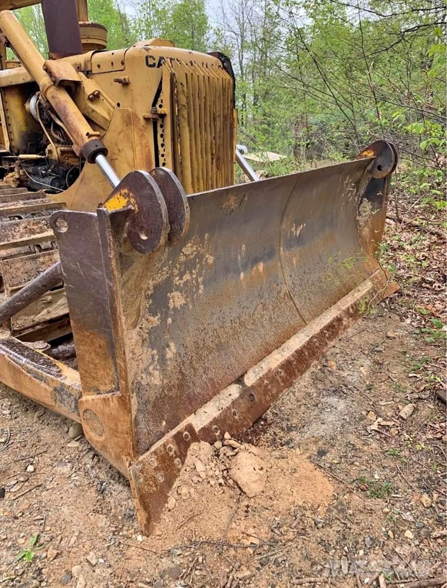 CAT D6C lánctalpas dózerek