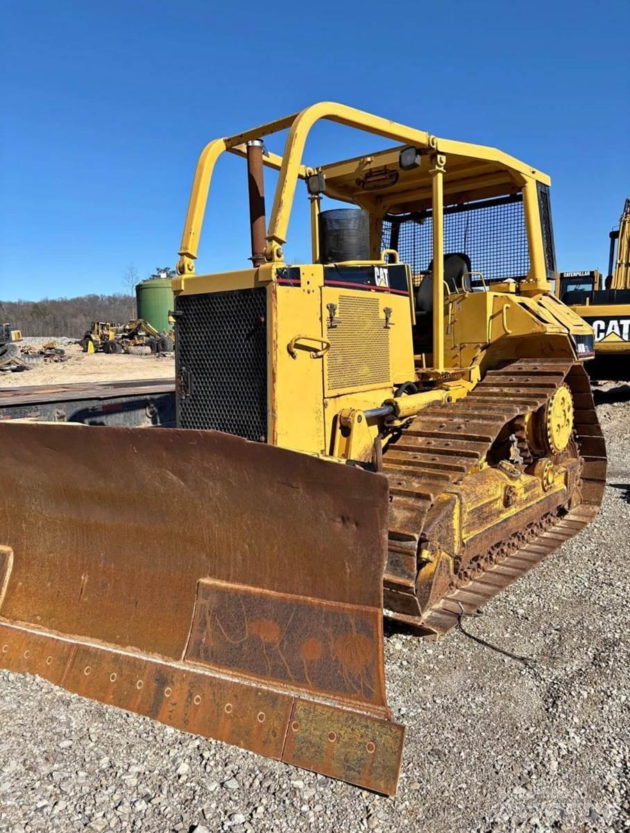 CAT D6M XL lánctalpas dózerek